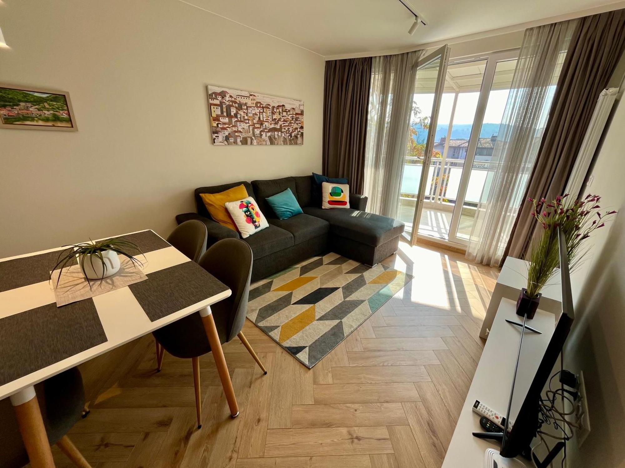 Parkcentral Luxury In City Center 7 Велико Търново Екстериор снимка